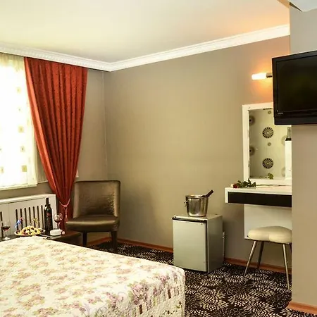 فندق Comfort Downtown 4*