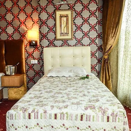 Comfort Downtown Hotel 4*