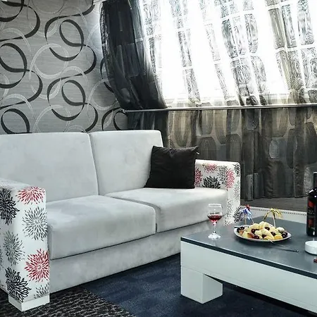 Comfort Downtown فندق 4*