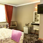 Comfort Downtown فندق 4*