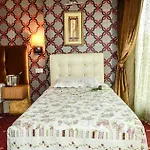 Comfort Downtown فندق 4*