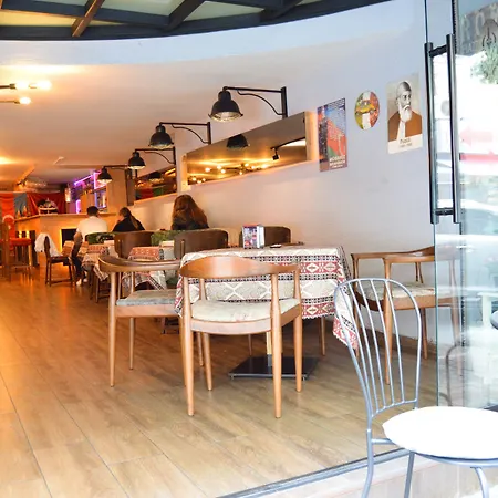 ホテル Comfort Downtown 4*